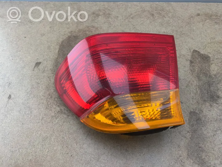 BMW 3 E90 E91 Takaluukun takavalot 8364922