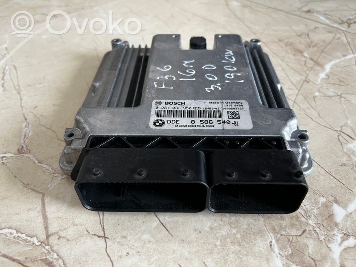 BMW 3 F30 F35 F31 Variklio valdymo blokas 8586540