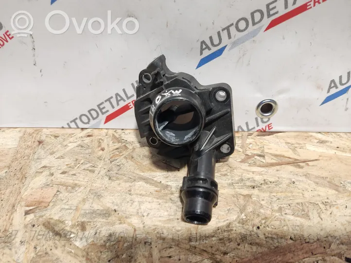 BMW 5 F10 F11 Moottorin vesijäähdytyksen putki/letku 8577895