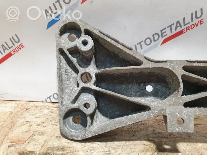 BMW 1 F20 F21 Supporto di montaggio scatola del cambio 6796605