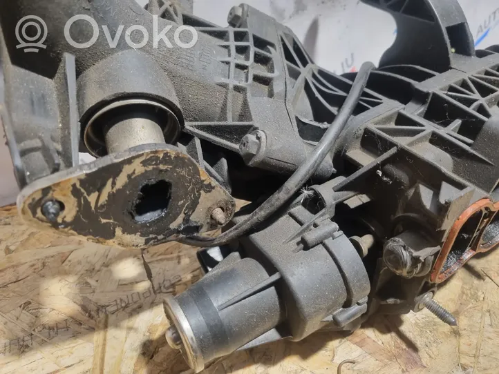 BMW X3 F25 Kolektorius įsiurbimo 7811909