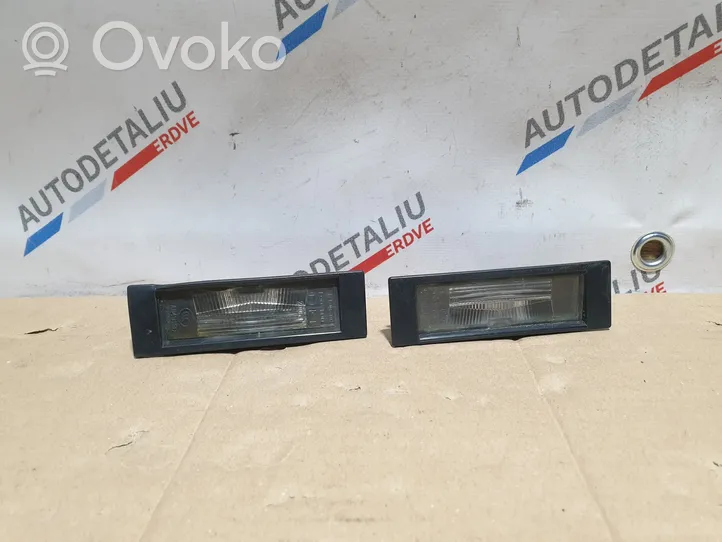 BMW 6 E63 E64 Lampa oświetlenia tylnej tablicy rejestracyjnej 7165735