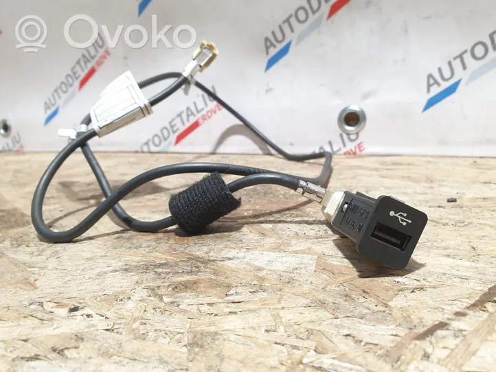 BMW X5 E70 Gniazdo / Złącze USB 9167196