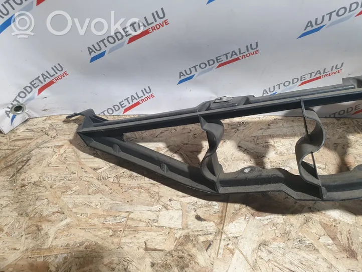 BMW X5 E70 Supporto di montaggio del parafango 7157990