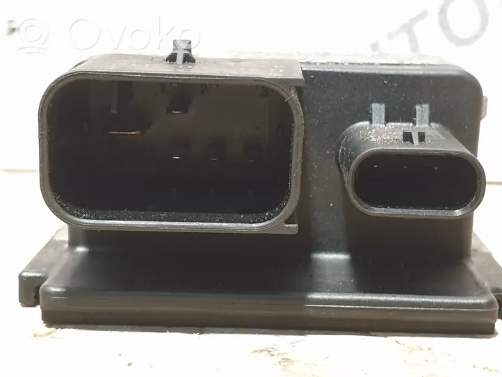 BMW X1 F48 F49 Przekaźnik / Modul układu ogrzewania wstępnego 8514120