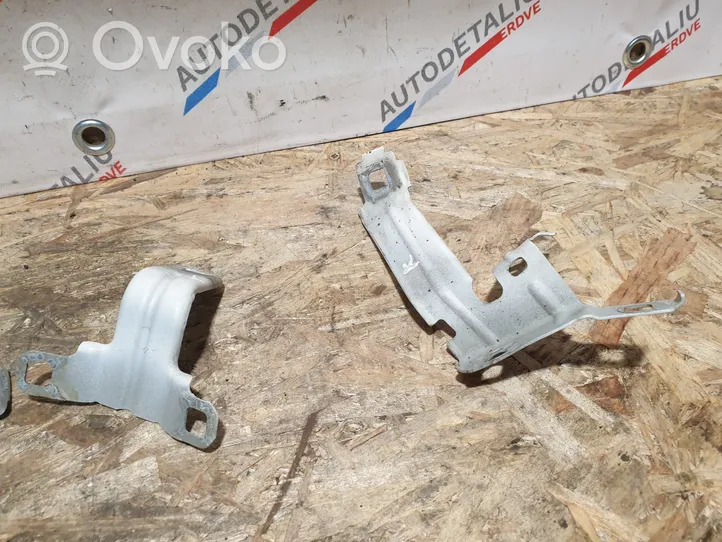 BMW 2 F22 F23 Supporto di montaggio del parafango 7284651