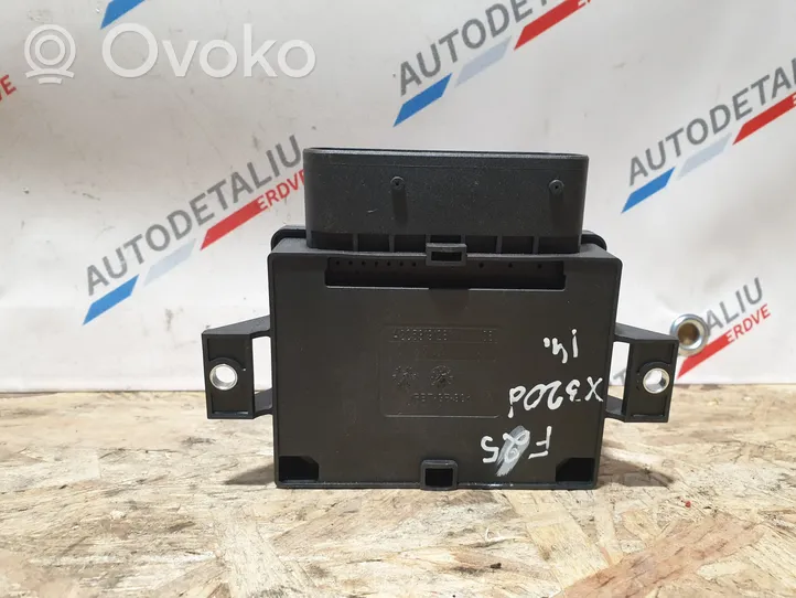 BMW X3 F25 Moduł / Sterownik hamulca postojowego EMF 6863800