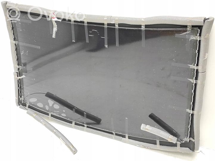 Volkswagen PASSAT B5 Rear windscreen/windshield window 3B5845051C