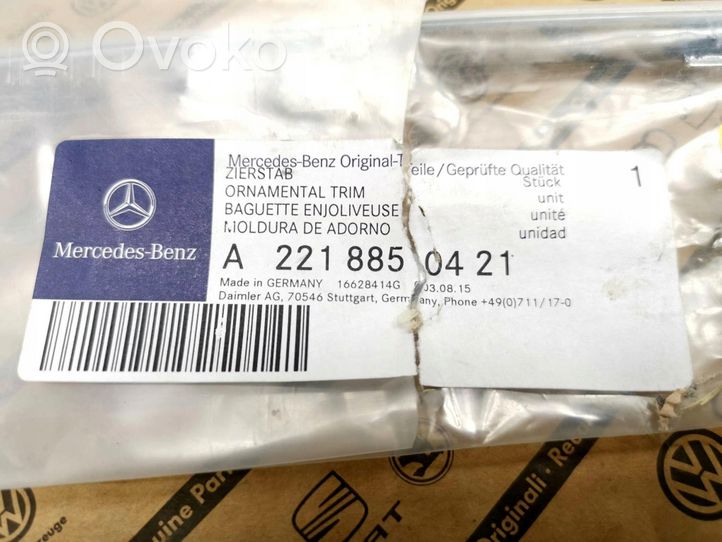 Mercedes-Benz S W221 Takavalon valaisimen muotolista A2218850421