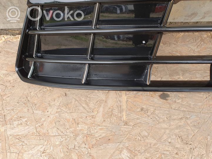 Volkswagen Polo VI AW Kratka dolna zderzaka przedniego 2G0853677AG