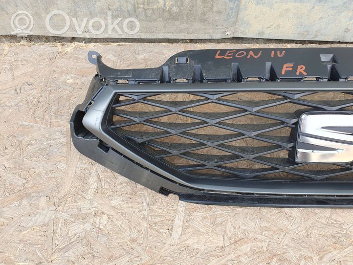 Seat Leon IV Griglia superiore del radiatore paraurti anteriore 5FA853651G