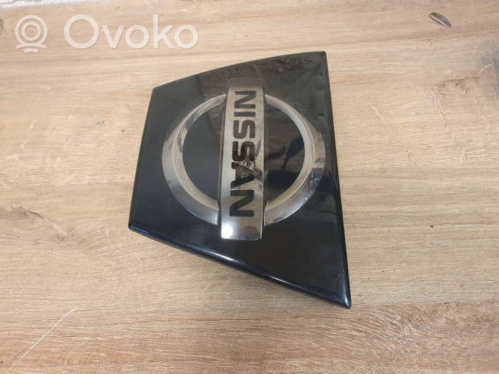 Nissan Micra Mostrina con logo/emblema della casa automobilistica 62890-5FA0B