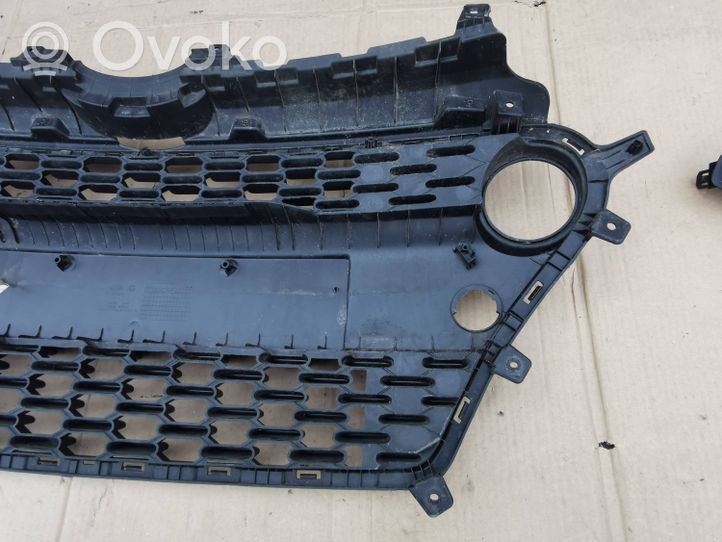 Hyundai i10 Grille inférieure de pare-chocs avant 86569B9500