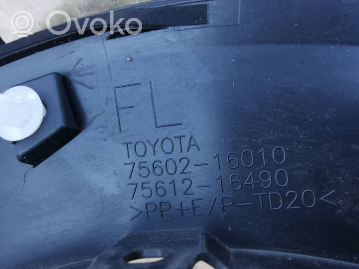 Toyota Corolla Cross Garniture pour voûte de roue avant 7560216010
