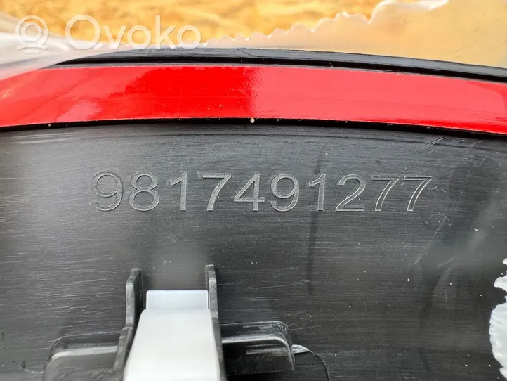 Peugeot 208 Priekinės arkos apdaila 9817491277