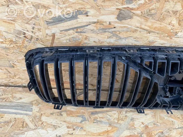 Volvo S90, V90 Grille calandre supérieure de pare-chocs avant 32234088