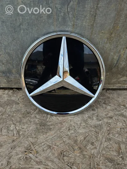 Mercedes-Benz B W247 Ražotāja emblēma A0008806000