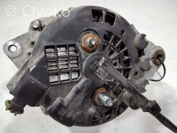 Opel Astra H Generator/alternator 135000186