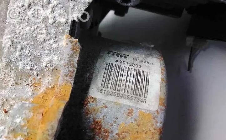 Ford Fiesta Ohjauspyörän akseli A0013803