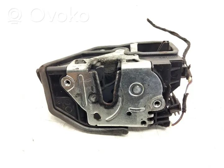 BMW 1 F20 F21 Zamek drzwi przednich 7229461