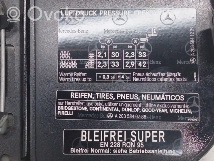 Mercedes-Benz CLK AMG A208 C208 Bouchon, volet de trappe de réservoir à carburant A2035840738