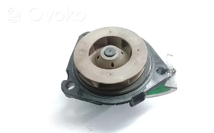 Opel Astra G Pompe de circulation d'eau 55588637