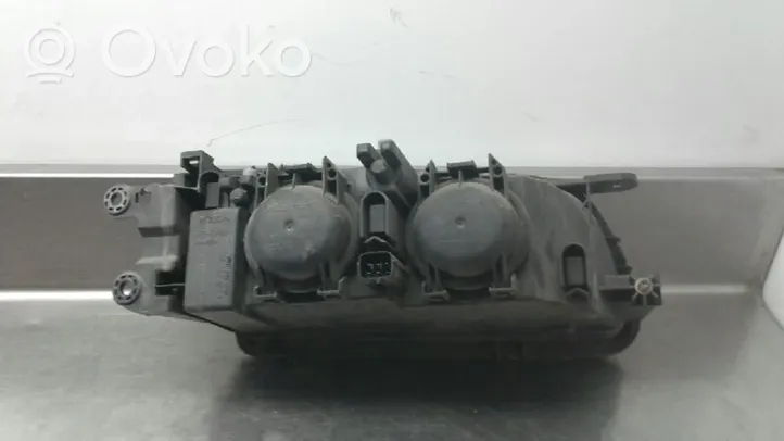 Mazda 626 Lampa przednia 1305623043