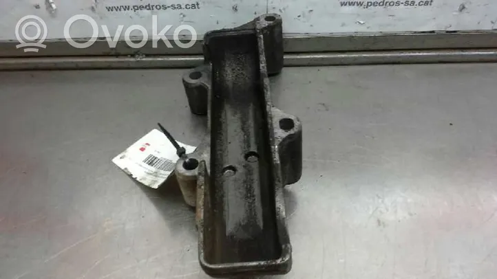 Nissan Interstar Engine mount bracket 