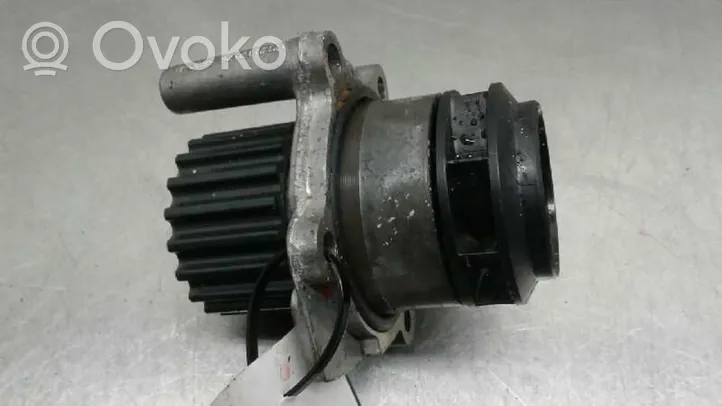 Volkswagen Passat Alltrack Water pump 045121019D