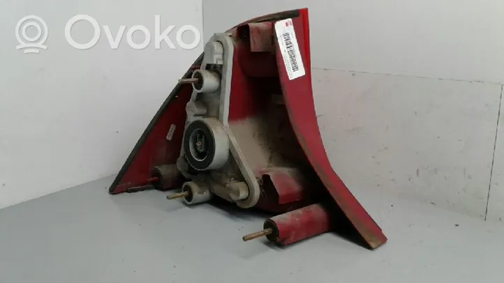 Ford Focus Aizmugurējais lukturis virsbūvē 1150021