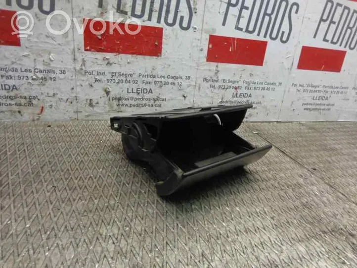 Citroen Berlingo Ashtray (front) 8230Q9