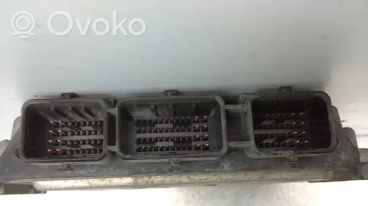 Renault Master II Sterownik / Moduł ECU 0281011940