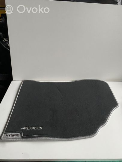 Toyota Auris E180 Tapis de sol / moquette de cabine avant 