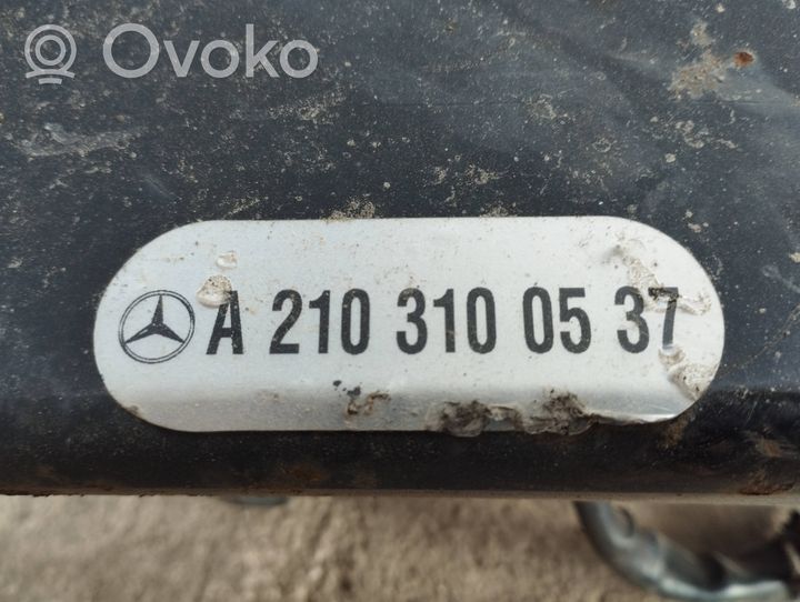 Mercedes-Benz E W210 Hak holowniczy / Komplet A2103100537