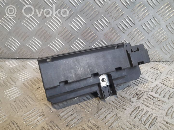 BMW 7 E65 E66 Module de fusibles 18560