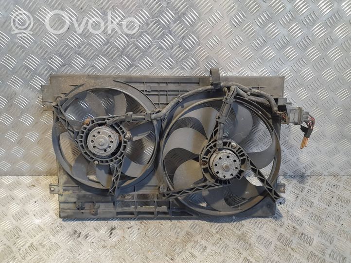 Audi TT Mk1 Convogliatore ventilatore raffreddamento del radiatore 8N0121205A