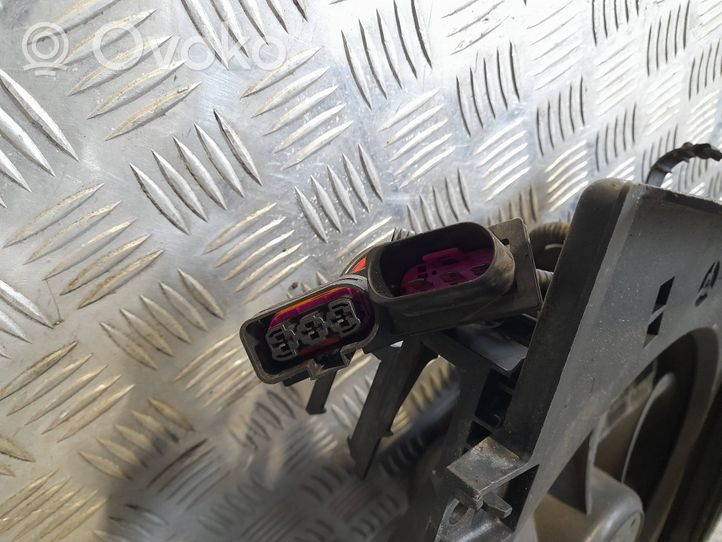 Audi TT Mk1 Convogliatore ventilatore raffreddamento del radiatore 8N0121205A