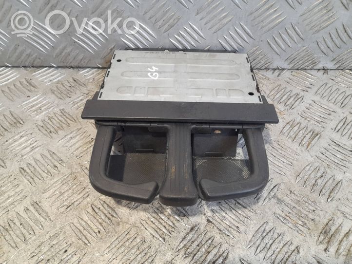 Volkswagen Golf IV Uchwyt na kubek deski rozdzielczej 1J0858601D