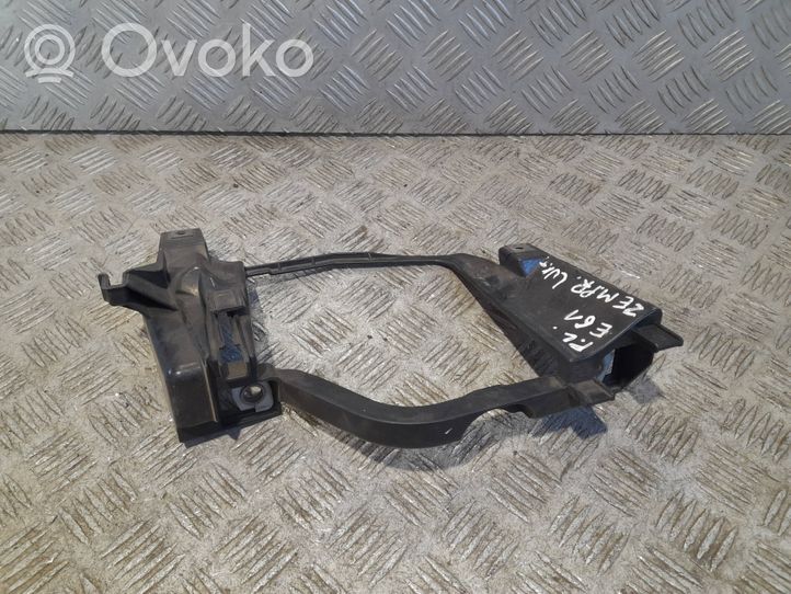 BMW 5 E60 E61 Support phare frontale 15873800