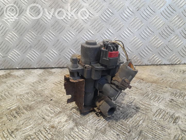 Jaguar SType Coolant heater control valve, 35.00 € RRR