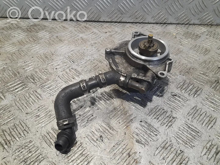 Audi A4 S4 B7 8E 8H Pompe à vide 