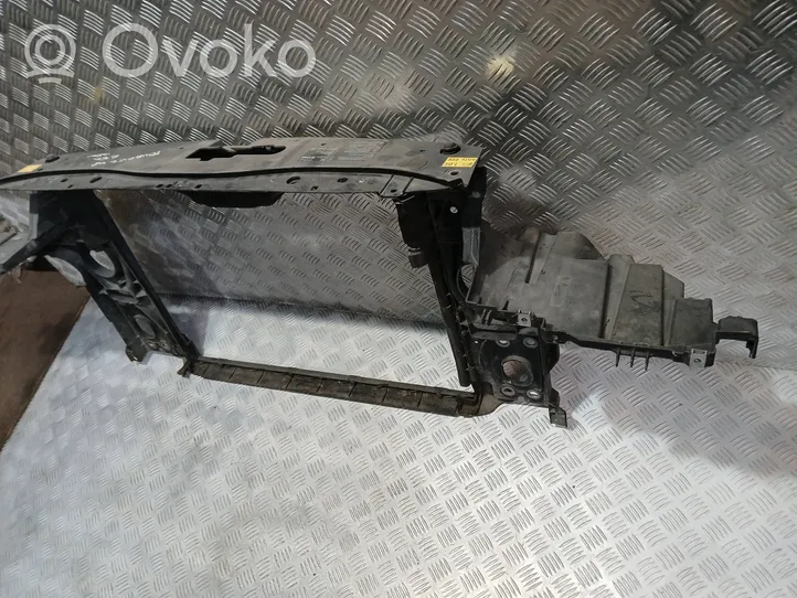 Volkswagen Touareg I Radiator support slam panel 7M3010207