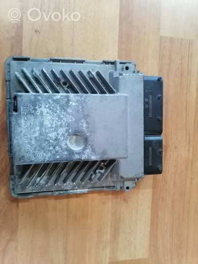 Volkswagen PASSAT B6 Sterownik / Moduł ECU 03G906018CE