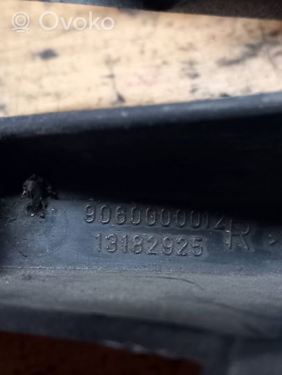 Opel Vectra C Grille inférieure de pare-chocs avant 13182925