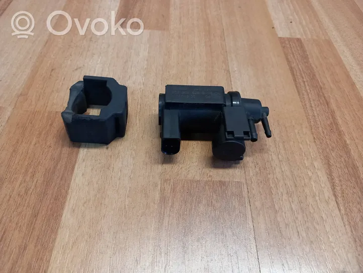 Volkswagen Touareg I Turbo solenoid valve 059906628B