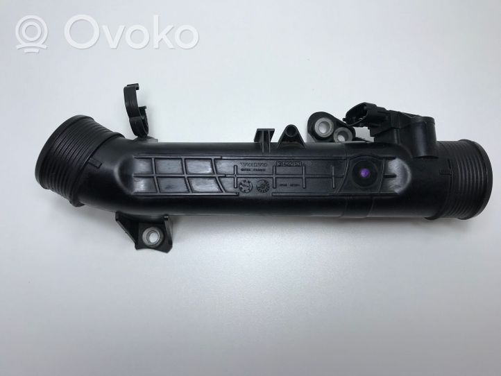 Volvo S90, V90 Välijäähdyttimen letku 31422153