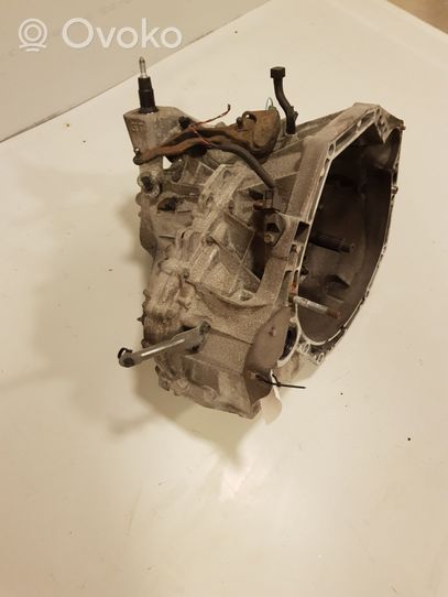 Nissan Qashqai Scatola del cambio manuale a 6 velocità 320101889R