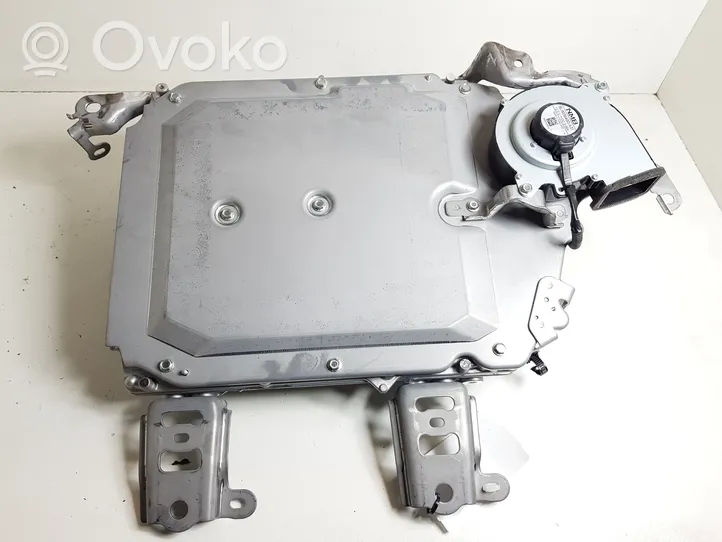 Toyota RAV 4 (XA50) Convertisseur / inversion de tension inverseur G909042060