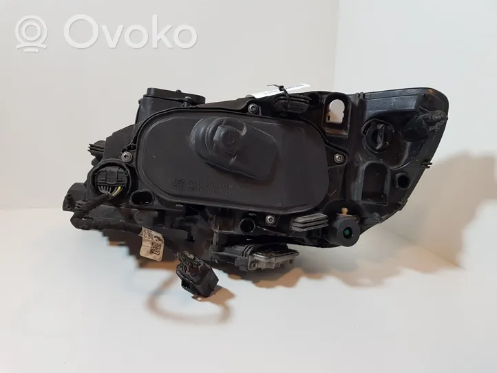 Volvo V60 Lampa przednia 31698821