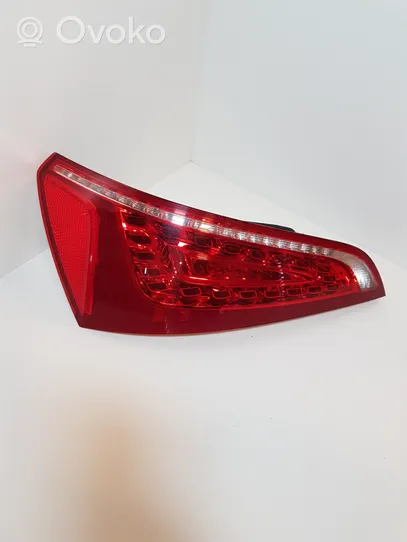 Audi Q5 SQ5 Lampy tylnej klapy bagażnika 8R0945093A